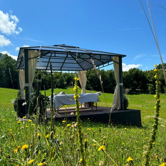 Outdoor Pavillon